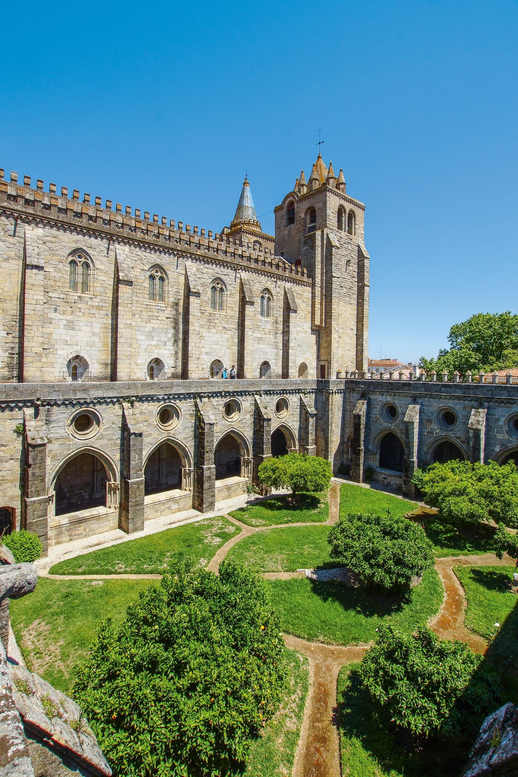 Alentejo-Ebike-Enchanted-Megaliths-evora-cathedral